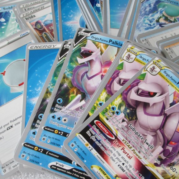 POKéMON TCG: SWORD & SHIELD FUSION STRIKE ELITE TRAINER BOX - Picture 3 of 16